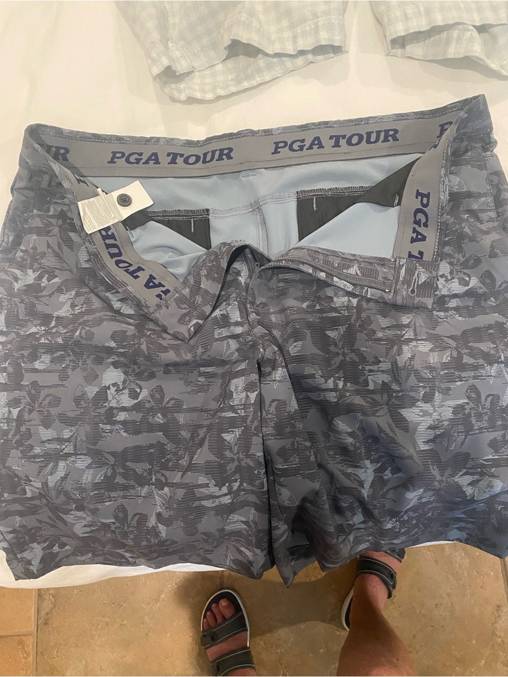 Men’s PGA Tour Gray and Navy Elastic Waist Golf Shorts 38